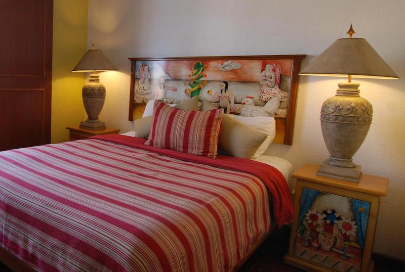 Hotel & Suites Galeria Morelia Room photo