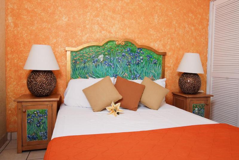 Hotel & Suites Galeria Morelia Room photo