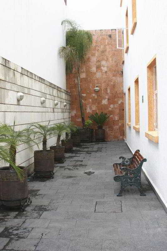 Hotel & Suites Galeria Morelia Exterior photo